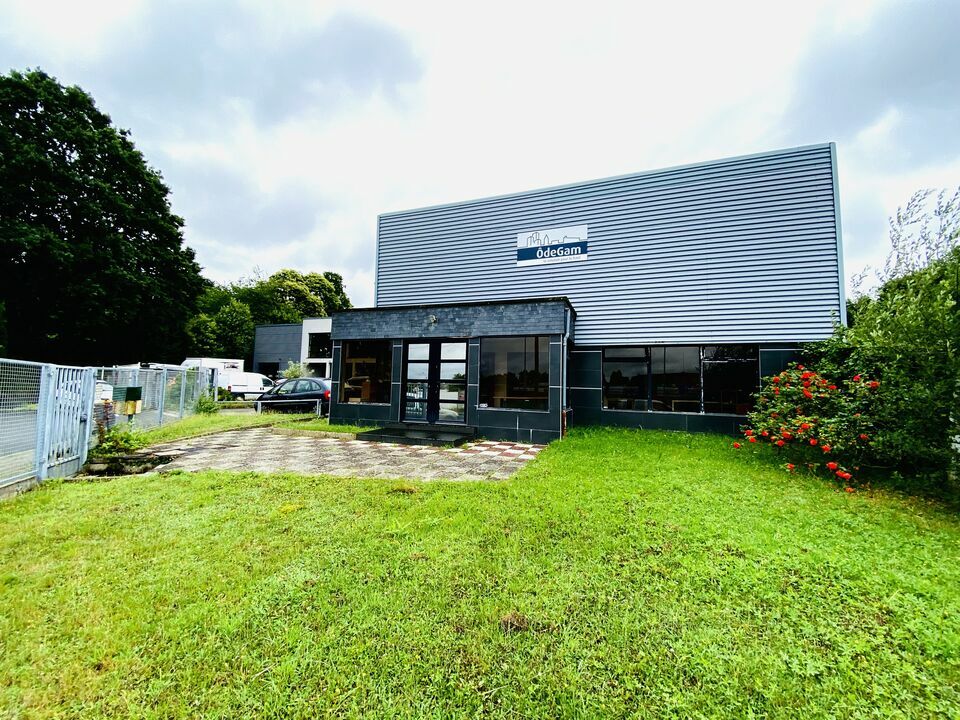 Location Entrepôt – Local d&rsquo;activité à SAINT JACQUES DE LA LANDE de 600m² - Réf. n°3001 - PHOTO1_3001_1671718713.jpg
