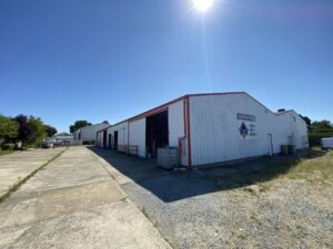 Vente Entrepôt – Local d&rsquo;activité à Chevaigné de 1500m² - Réf. n°3040 - PHOTO1_3040_1752157662.jpg