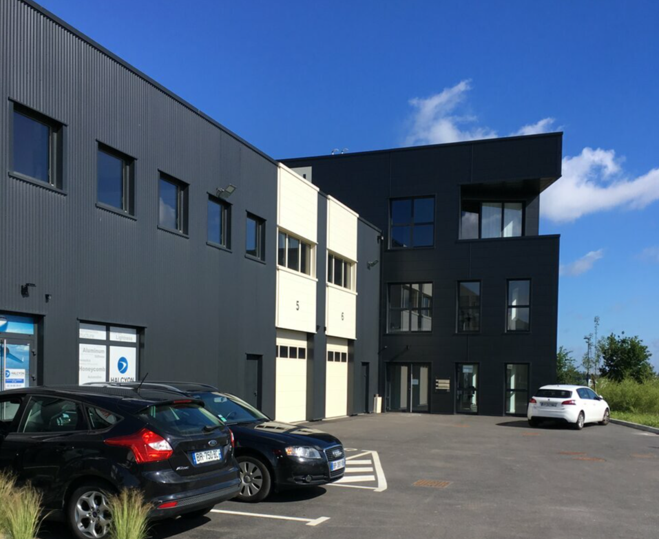 Location Bureaux à Noyal-Chatillon-sur-Seiche de 152m² - Réf. n°3541 - PHOTO1_3541_1785316397.jpg