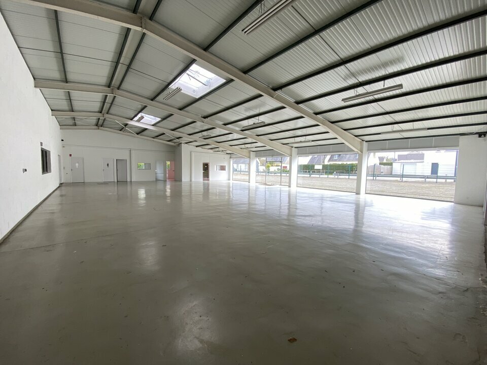 Location Entrepôt – Local d&rsquo;activité à Betton de 1925m² - Réf. n°4081 - PHOTO1_4081_1779811621.jpg