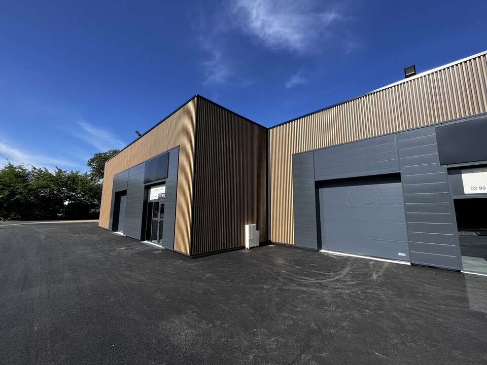 Vente Entrepôt – Local d&rsquo;activité à LA BOUEXIERE de 505m² - Réf. n°4176 - PHOTO1_4176_1747900967.jpg