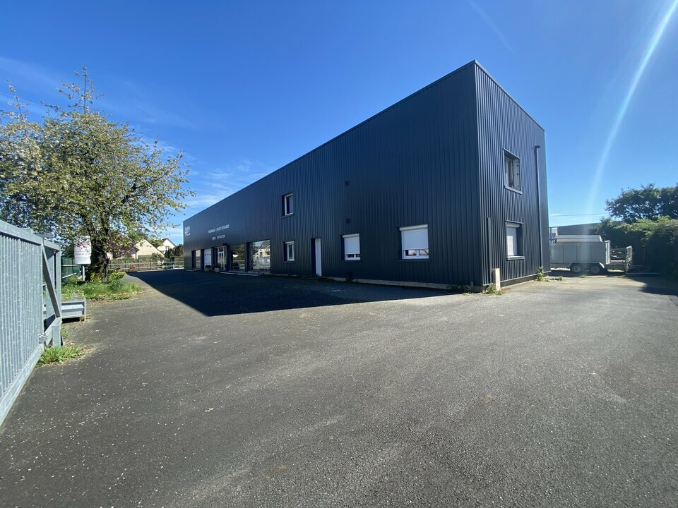 Vente Entrepôt – Local d&rsquo;activité à Noyal-sur-Vilaine de 900m² - Réf. n°4318 - PHOTO1_4318_1713271260.jpg