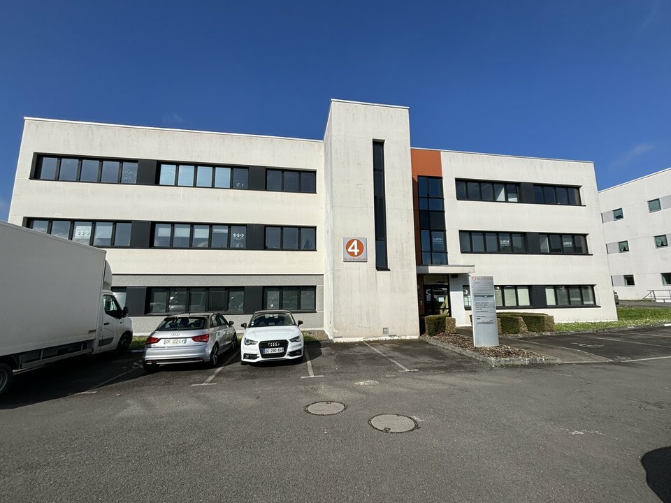 Vente Bureaux à SAINT GREGOIRE de 344m² - Réf. n°4329 - PHOTO1_4329_1714470222.jpg