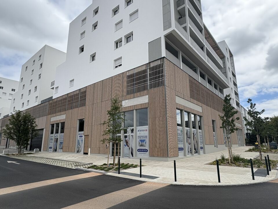 Vente Local commercial à Rennes de 118m² - Réf. n°4422 - PHOTO1_4422_1753860429.jpg