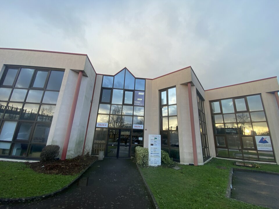 Vente Bureaux à Cesson-Sévigné de 145m² - Réf. n°4481 - PHOTO1_4481_1736756948.jpg