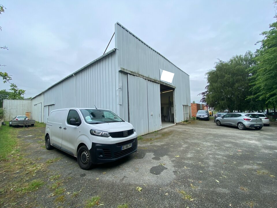 Vente Entrepôt – Local d&rsquo;activité à Cesson-Sévigné de 880m² - Réf. n°4595 - PHOTO1_4595_1747209340.jpg