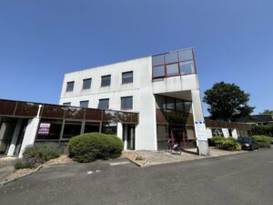 Location Bureaux à Chantepie de 120m² - Réf. n°4625 - PHOTO1_4625_1750686619.jpg