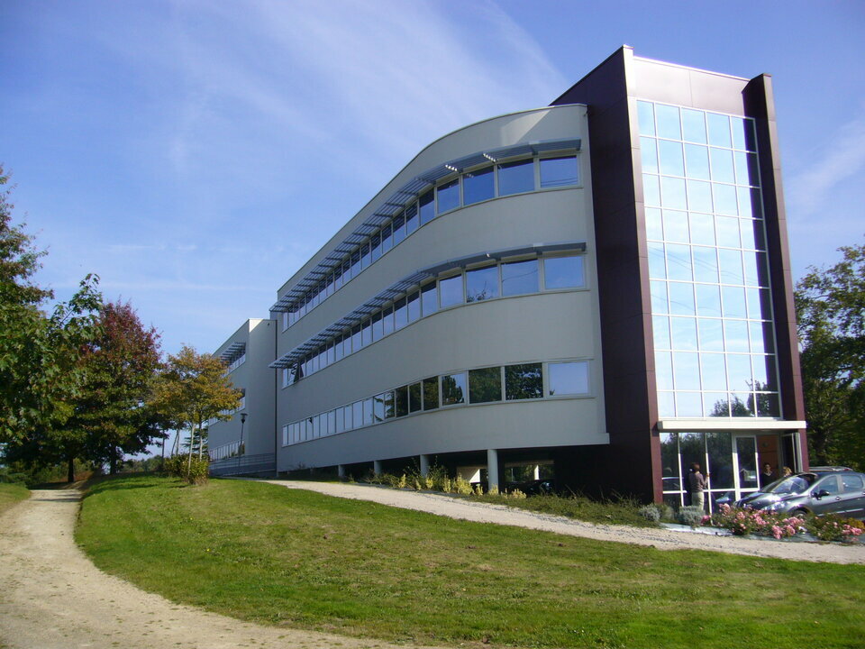 Location Bureaux à Bruz de 104m² - Réf. n°4675 - PHOTO1_4675_1758723715.jpg