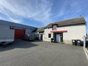Vente Entrepôt – Local d&rsquo;activité à Servon-sur-Vilaine de 910m² - Réf. n°4686 - PHOTO1_4686_1760349781.jpg