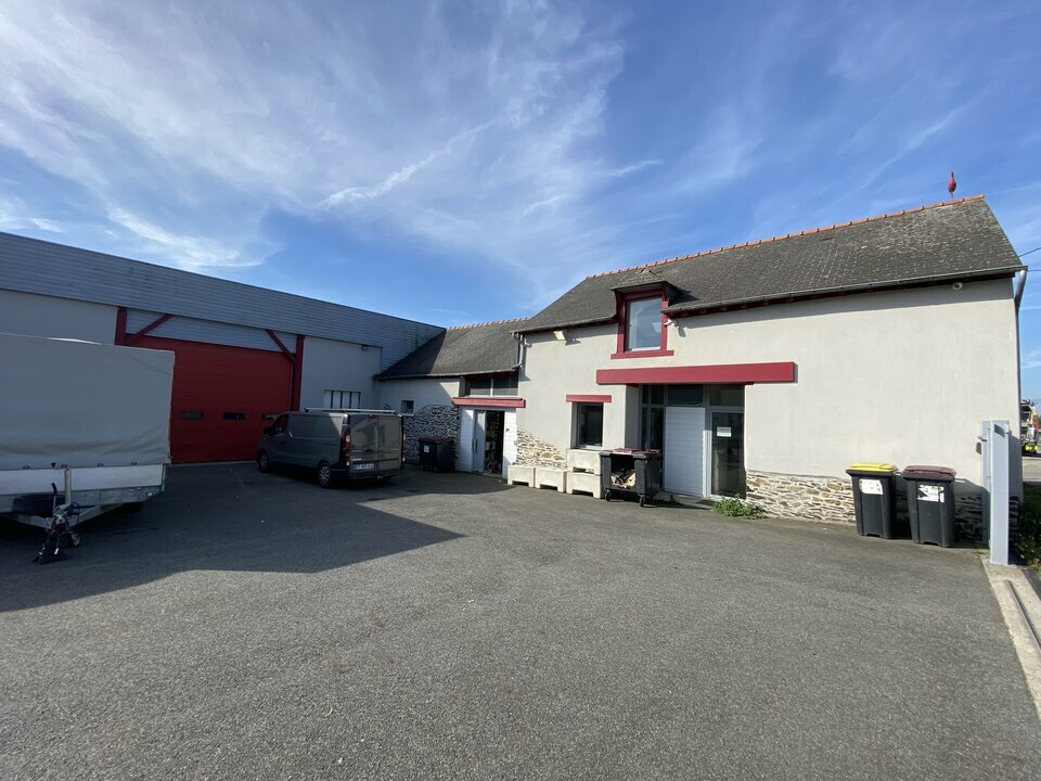 Vente Entrepôt – Local d&rsquo;activité à Servon-sur-Vilaine de 910m² - Réf. n°4686 - PHOTO1_4686_1760349781.jpg