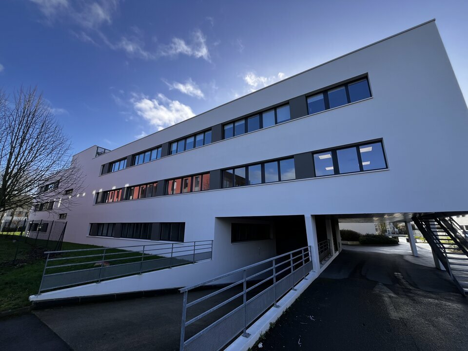 Location Bureaux à SAINT GREGOIRE de 264.62m² - Réf. n°4765 - PHOTO1_4765_1770042210.jpg