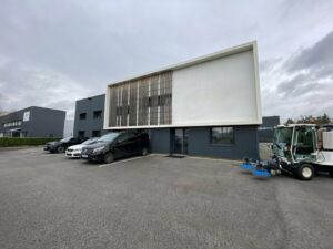 Location Entrepôt – Local d&rsquo;activité à SAINT-JACQUES-DE-LA-LANDE de 1000m² - Réf. n°4774 - PHOTO1_4774_1770652209.jpg