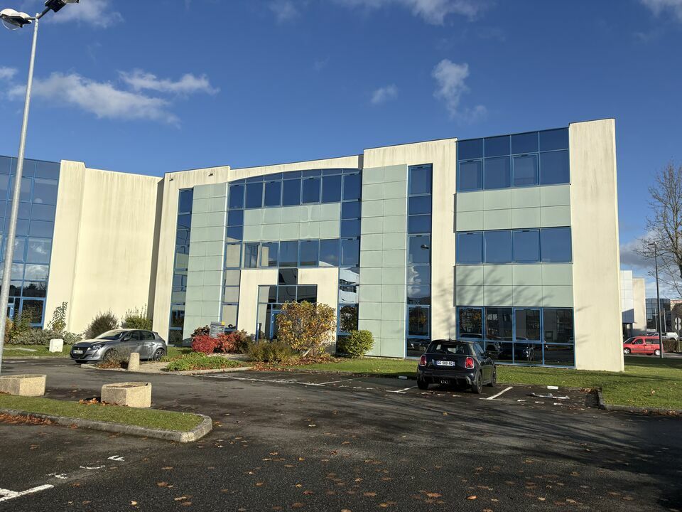 Vente Bureaux à SAINT GREGOIRE de 367m² - Réf. n°544 - PHOTO1_544_1763022341.jpg