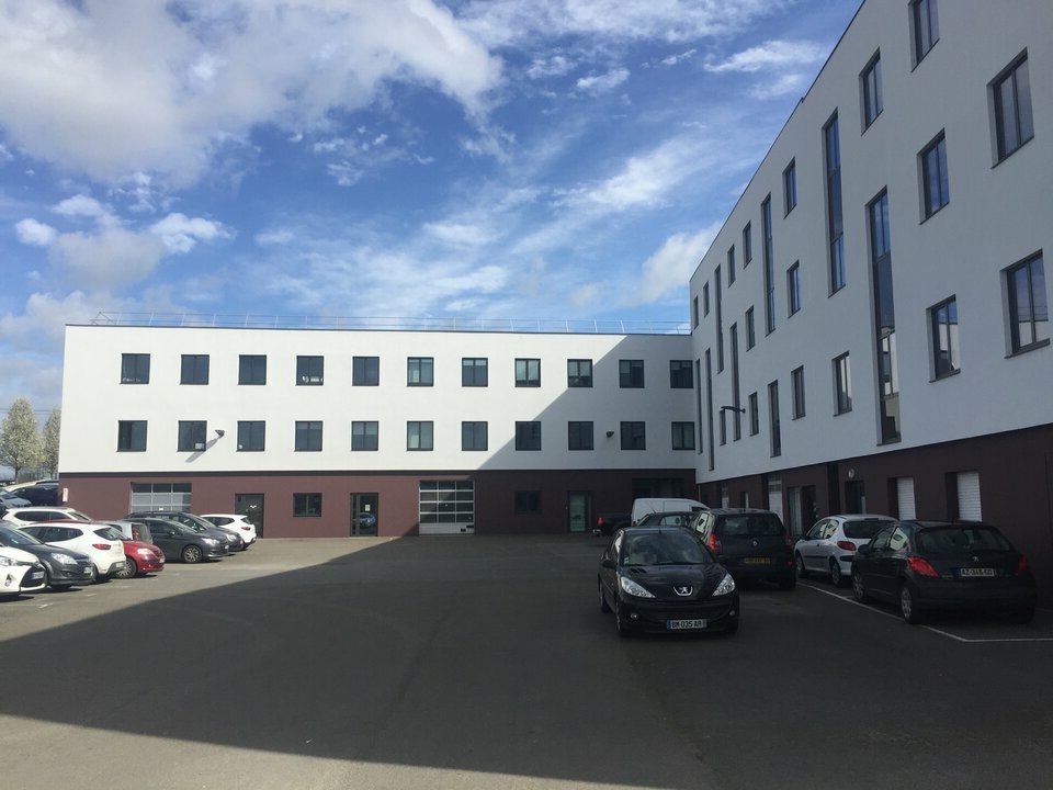 Location Entrepôt – Local d&rsquo;activité à Cesson-Sévigné de 290m² - Réf. n°576 - PHOTO1_576_1773764895.jpg