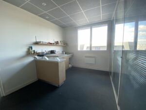 Location Bureaux à Chantepie de 140m² - Réf. n°1794 - PHOTO3_1794_1686644298.jpg