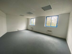Location Bureaux à VERN SUR SEICHE de 210m² - Réf. n°259 - PHOTO3_259_1742920164.jpg