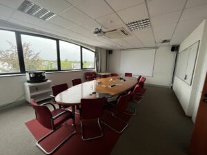 Vente Bureaux à SAINT GREGOIRE de 1500m² - Réf. n°3918 - PHOTO3_3918_1701696013.jpg