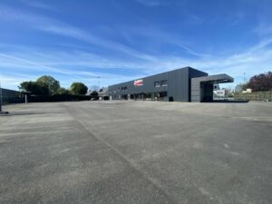 Vente Entrepôt – Local d&rsquo;activité à Noyal-sur-Vilaine de 900m² - Réf. n°4318 - PHOTO3_4318_1713271261.jpg