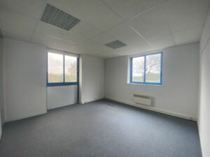 Location Bureaux à VERN SUR SEICHE de 210m² - Réf. n°259 - PHOTO4_259_1742920165.jpg
