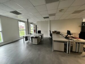 Location Bureaux à SAINT JACQUES DE LA LANDE de 450m² - Réf. n°3842 - PHOTO4_3842_1671527786.jpg