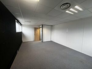 Location Bureaux à SAINT GREGOIRE de 190.48m² - Réf. n°2050 - PHOTO5_2050_1770040433.jpg