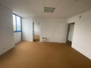 Location Bureaux à VERN SUR SEICHE de 210m² - Réf. n°259 - PHOTO5_259_1742920165.jpg