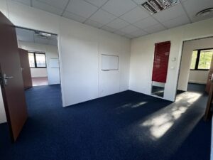 Location Bureaux à Bruz de 200m² - Réf. n°2769 - PHOTO5_2769_1758809621.jpg