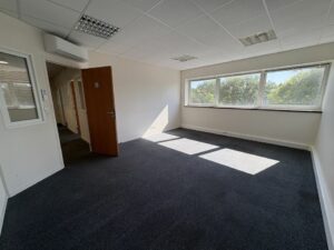 Location Bureaux à Bruz de 104m² - Réf. n°4675 - PHOTO5_4675_1758724313.jpg