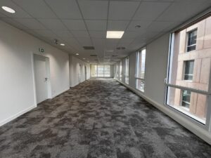 Vente Bureaux à SAINT JACQUES DE LA LANDE de 275m² - Réf. n°4713 - PHOTO5_4713_1764077840.jpg