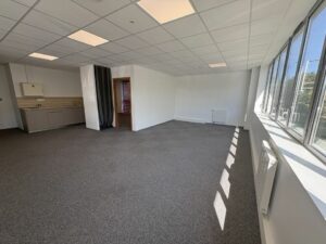 Location Bureaux à Le Rheu de 64m² - Réf. n°3887 - PHOTO6_3887_1756390239.jpg