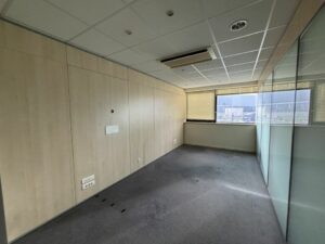 Vente Bureaux à SAINT GREGOIRE de 1500m² - Réf. n°3918 - PHOTO6_3918_1702308049.jpg