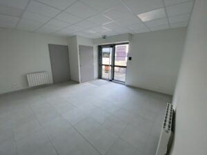 Location Entrepôt – Local d&rsquo;activité à Pacé de 356m² - Réf. n°4339 - PHOTO6_4339_1783441344.jpg