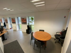 Location Entrepôt – Local d&rsquo;activité à Noyal-Chatillon-sur-Seiche de 335.48m² - Réf. n°4683 - PHOTO6_4683_1759742609.jpg