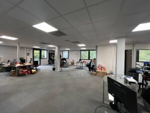 Vente Bureaux à Chartres-de-Bretagne de 192.3m² - Réf. n°4692 - PHOTO6_4692_1760962944.jpg