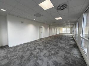 Vente Bureaux à SAINT JACQUES DE LA LANDE de 275m² - Réf. n°4713 - PHOTO6_4713_1764077840.jpg