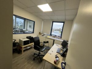 Vente Bureaux à SAINT GREGOIRE de 115m² - Réf. n°4775 - PHOTO6_4775_1770722259.jpg