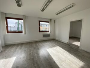 Location Entrepôt – Local d&rsquo;activité à Betton de 1925m² - Réf. n°4081 - PHOTO7_4081_1779811623.jpg