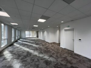 Vente Bureaux à SAINT JACQUES DE LA LANDE de 275m² - Réf. n°4713 - PHOTO7_4713_1764077839.jpg