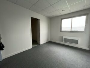 Location Bureaux à Montgermont de 79m² - Réf. n°981 - PHOTO7_981_1770634772.jpg
