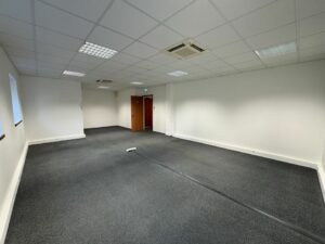Vente Bureaux à Bruz de 323m² - Réf. n°1142 - PHOTO8_1142_1756460555.jpg