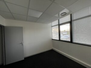 Location Bureaux à SAINT GREGOIRE de 130m² - Réf. n°2017 - PHOTO8_2017_1733153759.jpg