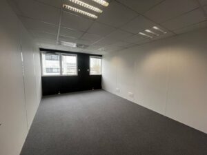 Location Bureaux à SAINT GREGOIRE de 190.48m² - Réf. n°2050 - PHOTO8_2050_1770040432.jpg