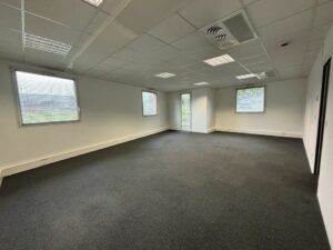 Vente Bureaux à Pacé de 125m² - Réf. n°2956 - PHOTO8_2956_1768922077.jpg