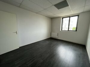 Location Bureaux à Cesson-Sévigné de 95m² - Réf. n°4107 - PHOTO8_4107_1748428475.jpg