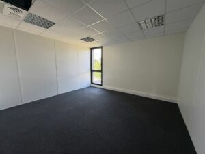 Vente Bureaux à Rennes de 350m² - Réf. n°4636 - PHOTO8_4636_1785143790.jpg