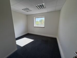 Location Bureaux à Bruz de 104m² - Réf. n°4675 - PHOTO8_4675_1758724379.jpg