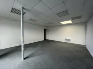 Location Bureaux à Montgermont de 79m² - Réf. n°981 - PHOTO8_981_1770634772.jpg