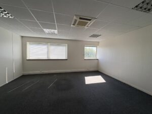 Vente Bureaux à Bruz de 323m² - Réf. n°1142 - PHOTO9_1142_1756460586.jpg