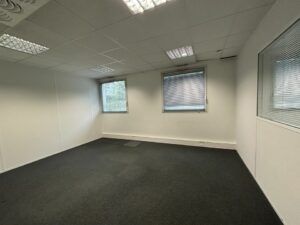 Vente Bureaux à Pacé de 125m² - Réf. n°2956 - PHOTO9_2956_1768922117.jpg
