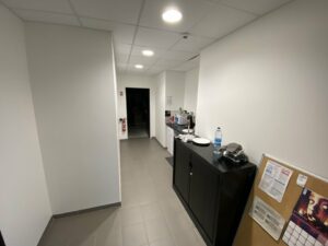 Location Entrepôt – Local d&rsquo;activité à Noyal-Chatillon-sur-Seiche de 335.48m² - Réf. n°4683 - PHOTO9_4683_1759742610.jpg